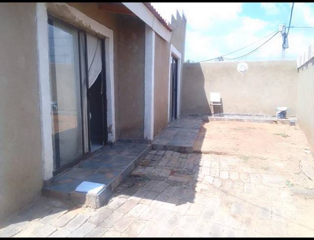 2 BEDROOM HOUSE FOR SALE IN LEHAE
